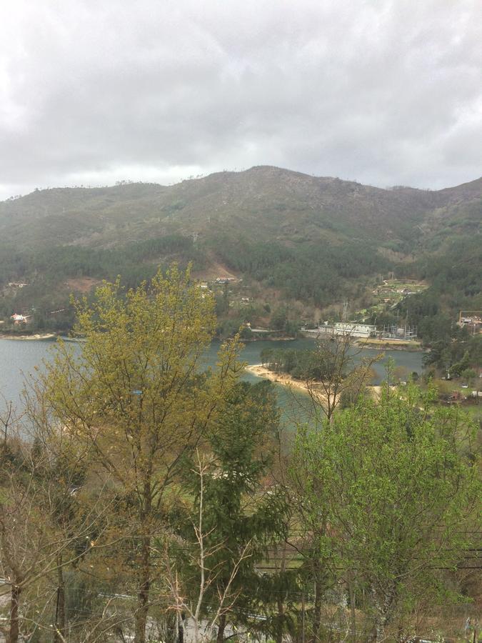 Vale De Azereiros